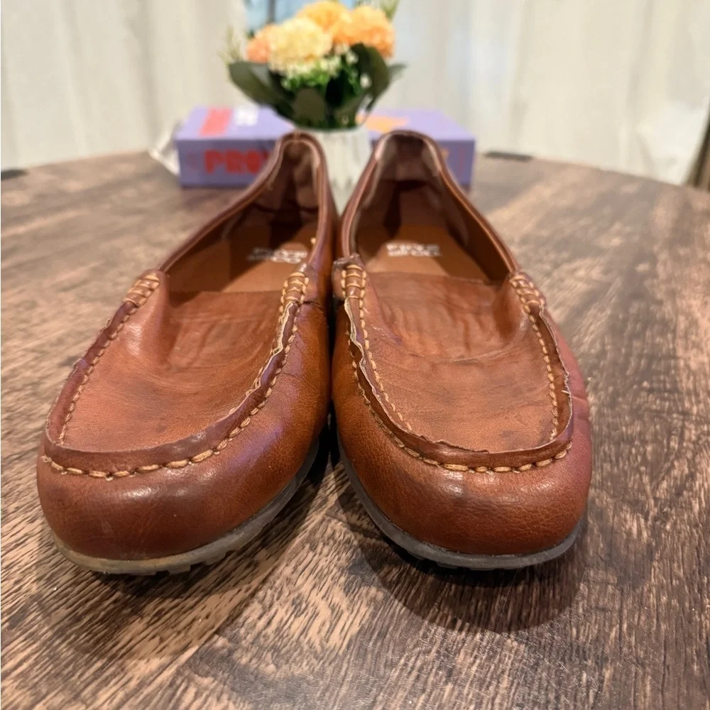 FRYE AND CO Brown Leather Flats‎ Timeless Style